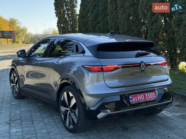 Серый Рено Megane E-Tech, объемом двигателя 0 л и пробегом 100 тыс. км за 22300 $, фото 33 на Automoto.ua