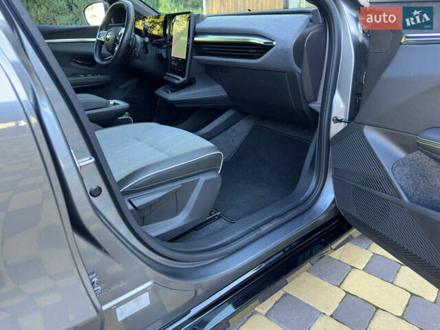 Сірий Рено Megane E-Tech, об'ємом двигуна 0 л та пробігом 23 тис. км за 22800 $, фото 24 на Automoto.ua