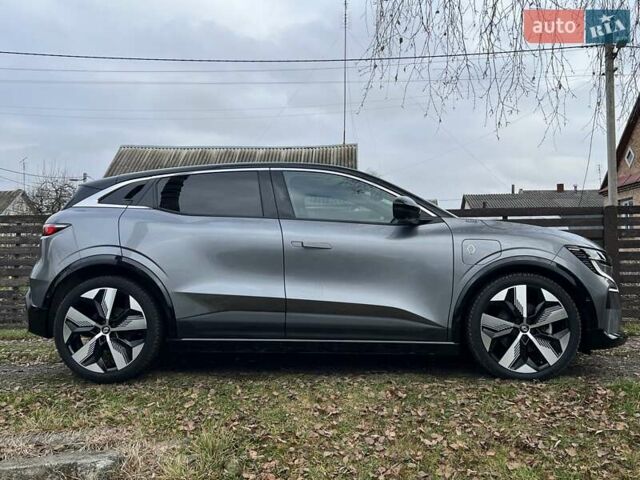 Серый Рено Megane E-Tech, объемом двигателя 0 л и пробегом 33 тыс. км за 23450 $, фото 11 на Automoto.ua