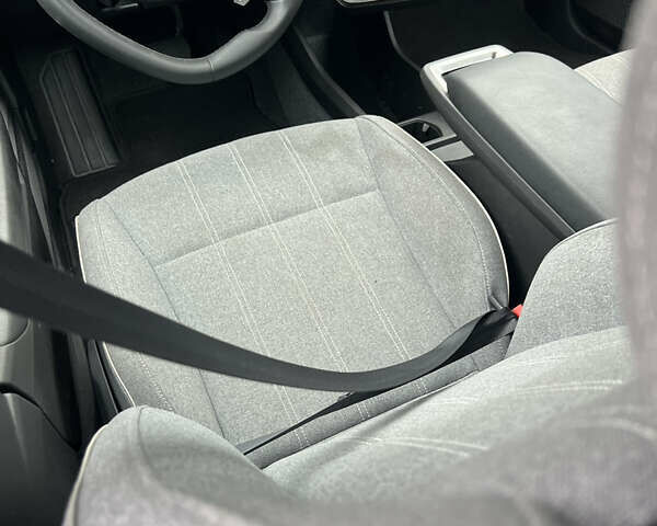 Сірий Рено Megane E-Tech, об'ємом двигуна 0 л та пробігом 30 тис. км за 12000 $, фото 8 на Automoto.ua