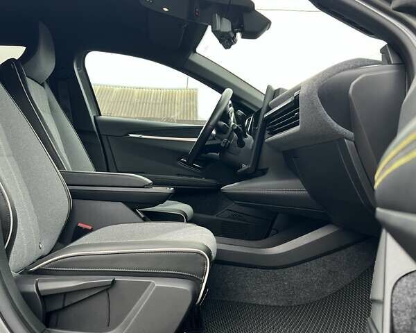 Серый Рено Megane E-Tech, объемом двигателя 0 л и пробегом 33 тыс. км за 23450 $, фото 30 на Automoto.ua