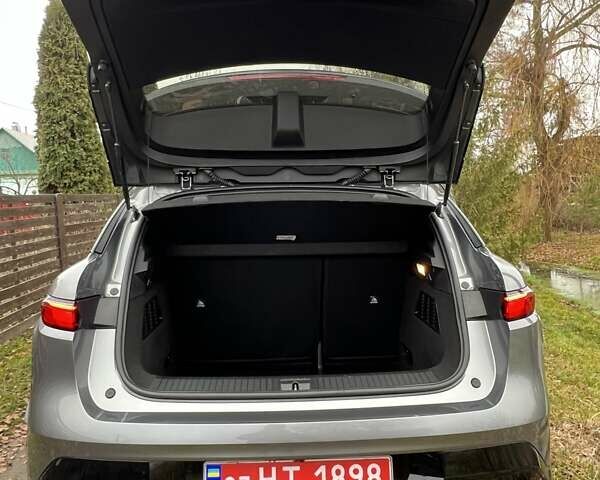 Серый Рено Megane E-Tech, объемом двигателя 0 л и пробегом 33 тыс. км за 23450 $, фото 34 на Automoto.ua