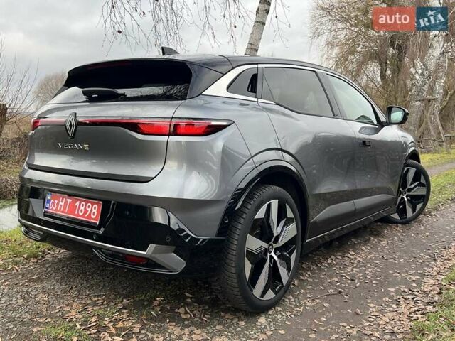 Серый Рено Megane E-Tech, объемом двигателя 0 л и пробегом 33 тыс. км за 23450 $, фото 9 на Automoto.ua