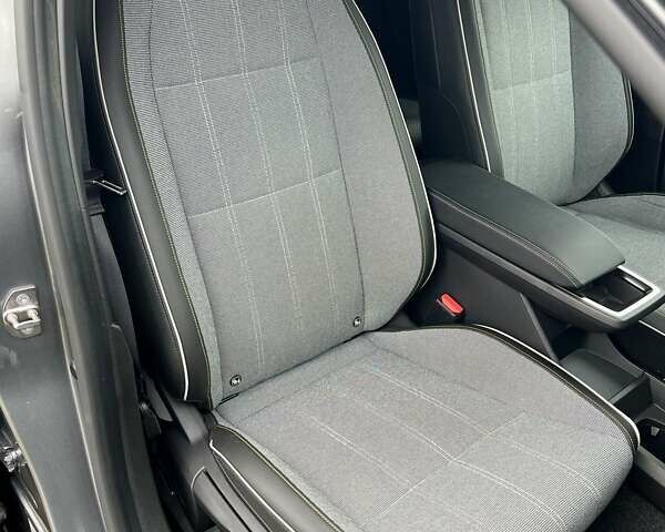 Серый Рено Megane E-Tech, объемом двигателя 0 л и пробегом 33 тыс. км за 23450 $, фото 29 на Automoto.ua