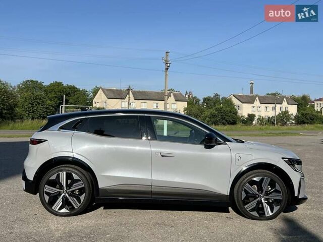 Серый Рено Megane E-Tech, объемом двигателя 0 л и пробегом 2 тыс. км за 26500 $, фото 9 на Automoto.ua