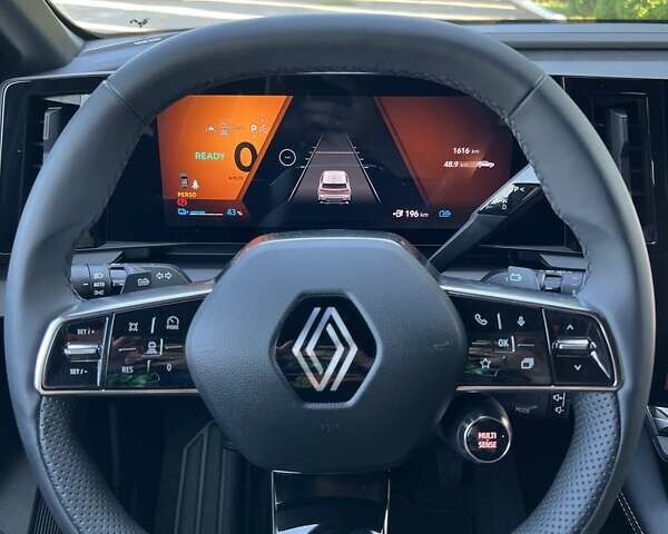 Серый Рено Megane E-Tech, объемом двигателя 0 л и пробегом 2 тыс. км за 26500 $, фото 22 на Automoto.ua
