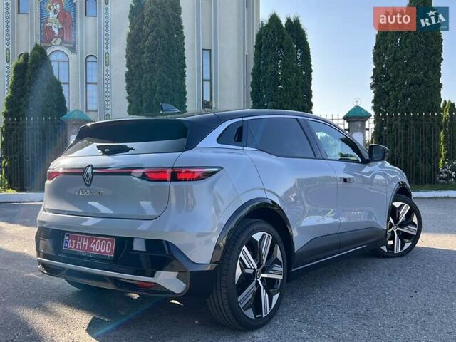 Серый Рено Megane E-Tech, объемом двигателя 0 л и пробегом 2 тыс. км за 26500 $, фото 7 на Automoto.ua