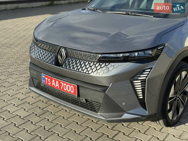 Серый Рено Megane E-Tech, объемом двигателя 0 л и пробегом 4 тыс. км за 31000 $, фото 1 на Automoto.ua