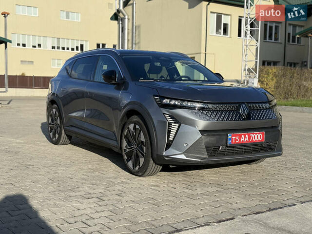 Серый Рено Megane E-Tech, объемом двигателя 0 л и пробегом 4 тыс. км за 31000 $, фото 10 на Automoto.ua