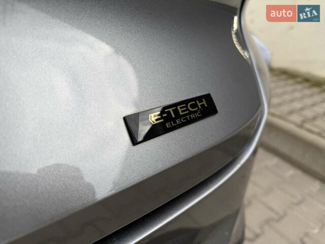 Серый Рено Megane E-Tech, объемом двигателя 0 л и пробегом 4 тыс. км за 31000 $, фото 35 на Automoto.ua