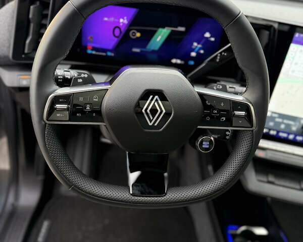 Серый Рено Megane E-Tech, объемом двигателя 0 л и пробегом 4 тыс. км за 31000 $, фото 53 на Automoto.ua