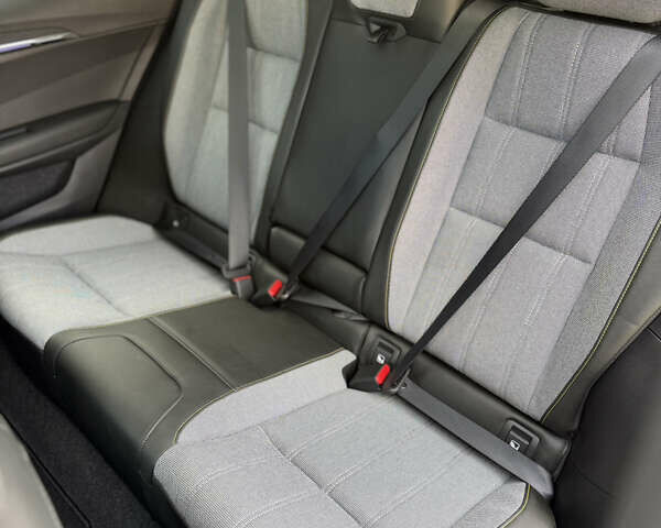 Серый Рено Megane E-Tech, объемом двигателя 0 л и пробегом 4 тыс. км за 31000 $, фото 40 на Automoto.ua