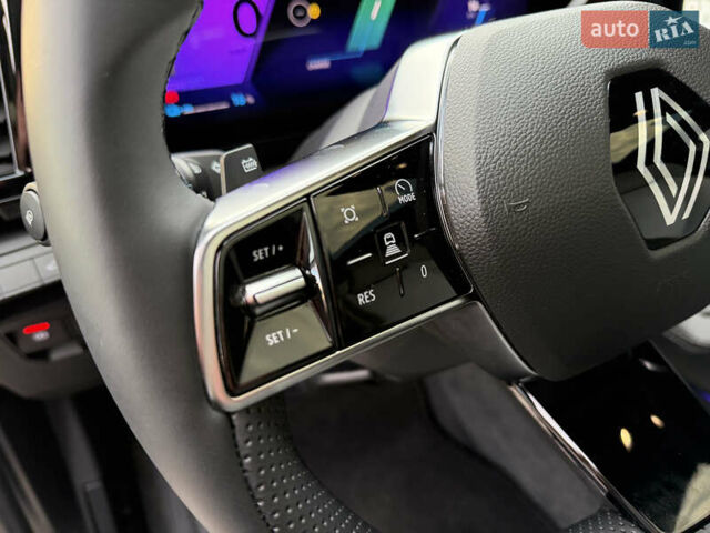 Серый Рено Megane E-Tech, объемом двигателя 0 л и пробегом 4 тыс. км за 31000 $, фото 54 на Automoto.ua