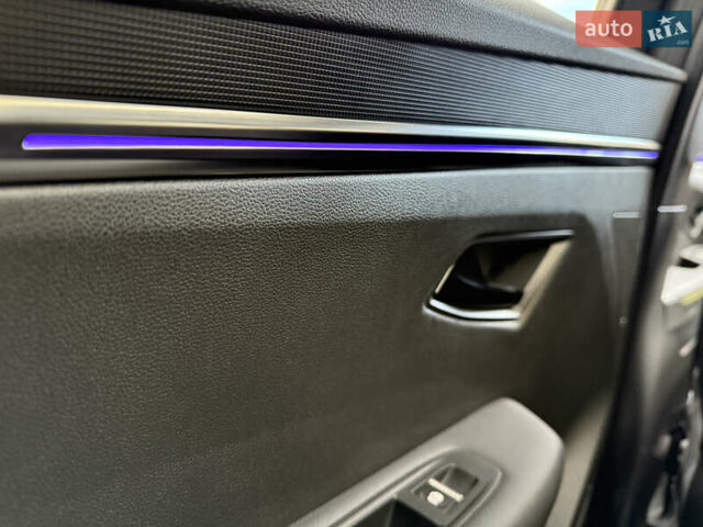 Серый Рено Megane E-Tech, объемом двигателя 0 л и пробегом 4 тыс. км за 31000 $, фото 27 на Automoto.ua