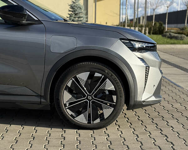 Серый Рено Megane E-Tech, объемом двигателя 0 л и пробегом 4 тыс. км за 31000 $, фото 28 на Automoto.ua