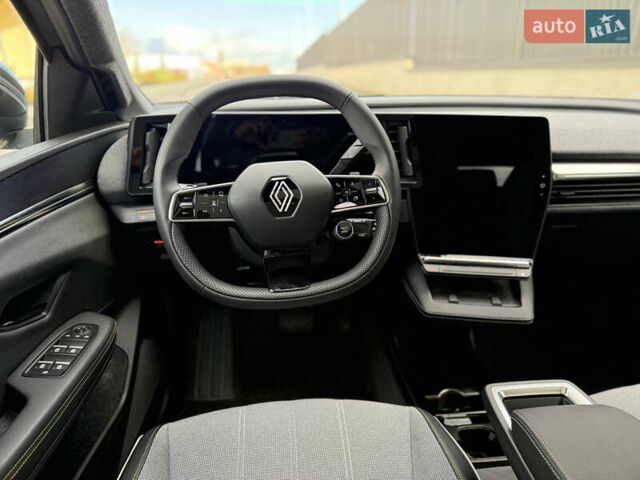 Серый Рено Megane E-Tech, объемом двигателя 0 л и пробегом 4 тыс. км за 31000 $, фото 46 на Automoto.ua