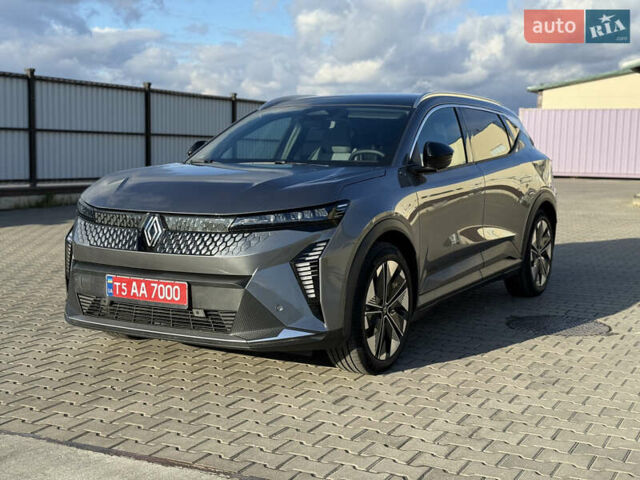 Серый Рено Megane E-Tech, объемом двигателя 0 л и пробегом 4 тыс. км за 31000 $, фото 11 на Automoto.ua