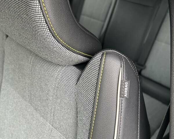 Рено Megane E-Tech 2022 в Дубно на Automoto.ua Синий Рено Megane E-Tech, объемом двигателя 0 л и пробегом 38 тыс. км за 24000 $, фото 24 на Automoto.ua