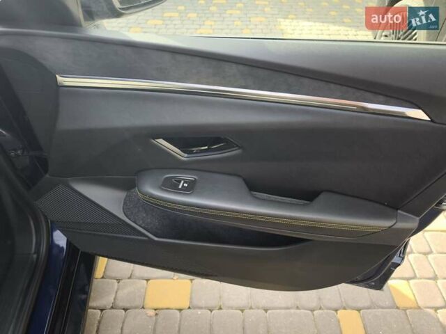 Синий Рено Megane E-Tech, объемом двигателя 0 л и пробегом 120 тыс. км за 19800 $, фото 25 на Automoto.ua