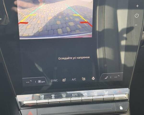 Синий Рено Megane E-Tech, объемом двигателя 0 л и пробегом 120 тыс. км за 19800 $, фото 43 на Automoto.ua