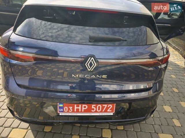 Синий Рено Megane E-Tech, объемом двигателя 0 л и пробегом 120 тыс. км за 19800 $, фото 13 на Automoto.ua