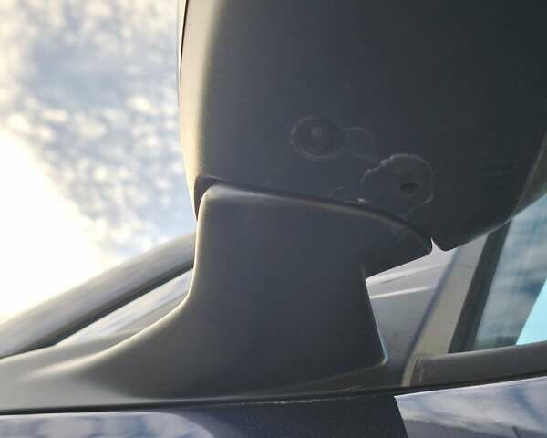 Синий Рено Megane E-Tech, объемом двигателя 0 л и пробегом 120 тыс. км за 19800 $, фото 50 на Automoto.ua