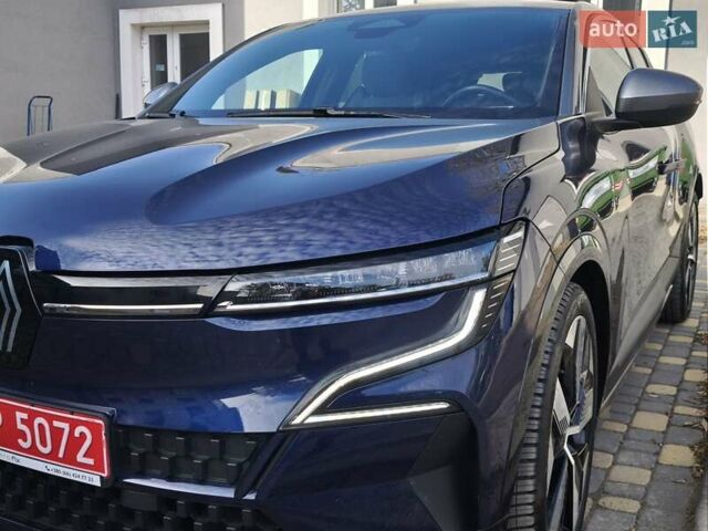 Синий Рено Megane E-Tech, объемом двигателя 0 л и пробегом 120 тыс. км за 19800 $, фото 12 на Automoto.ua
