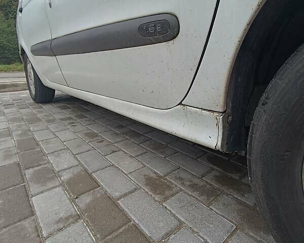 Білий Рено Megane Scenic, об'ємом двигуна 1.6 л та пробігом 335 тис. км за 2500 $, фото 5 на Automoto.ua