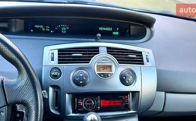 Белый Рено Megane Scenic, объемом двигателя 1.6 л и пробегом 159 тыс. км за 5300 $, фото 6 на Automoto.ua