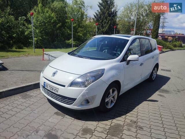 Белый Рено Megane Scenic, объемом двигателя 1.9 л и пробегом 370 тыс. км за 6300 $, фото 13 на Automoto.ua