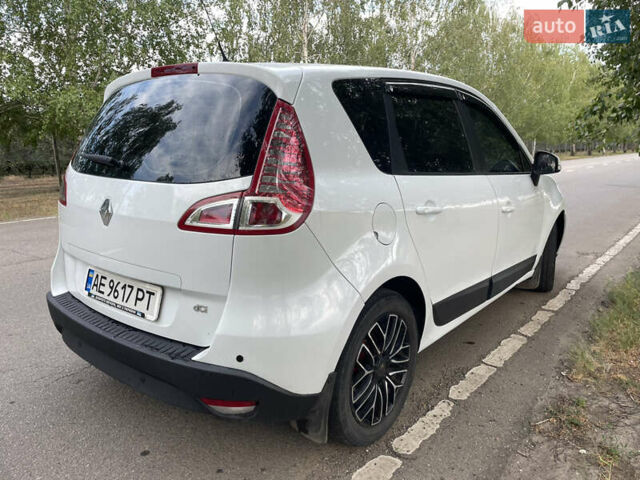 Білий Рено Megane Scenic, об'ємом двигуна 1.5 л та пробігом 490 тис. км за 7800 $, фото 1 на Automoto.ua