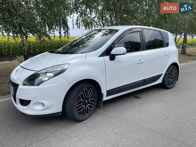Білий Рено Megane Scenic, об'ємом двигуна 1.5 л та пробігом 490 тис. км за 7800 $, фото 2 на Automoto.ua