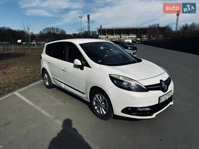 Белый Рено Megane Scenic, объемом двигателя 1.6 л и пробегом 310 тыс. км за 8800 $, фото 2 на Automoto.ua
