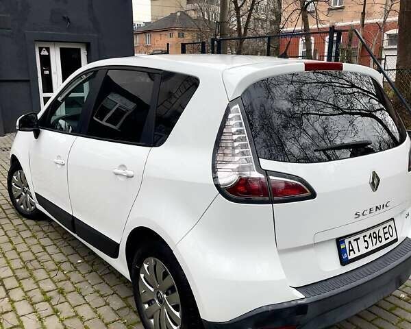 Белый Рено Megane Scenic, объемом двигателя 1.5 л и пробегом 232 тыс. км за 7300 $, фото 24 на Automoto.ua