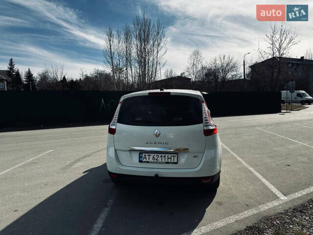 Белый Рено Megane Scenic, объемом двигателя 1.6 л и пробегом 310 тыс. км за 8800 $, фото 11 на Automoto.ua