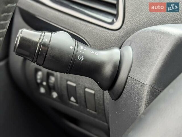 Білий Рено Megane Scenic, об'ємом двигуна 1.5 л та пробігом 280 тис. км за 8500 $, фото 19 на Automoto.ua