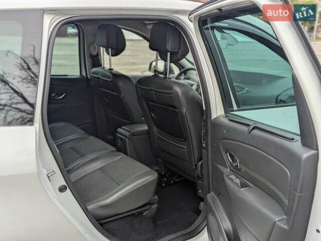 Білий Рено Megane Scenic, об'ємом двигуна 1.5 л та пробігом 280 тис. км за 8500 $, фото 12 на Automoto.ua