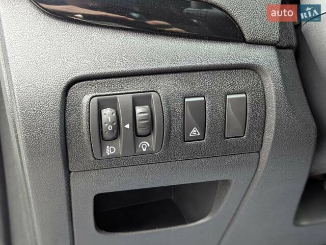 Білий Рено Megane Scenic, об'ємом двигуна 1.5 л та пробігом 280 тис. км за 8500 $, фото 7 на Automoto.ua