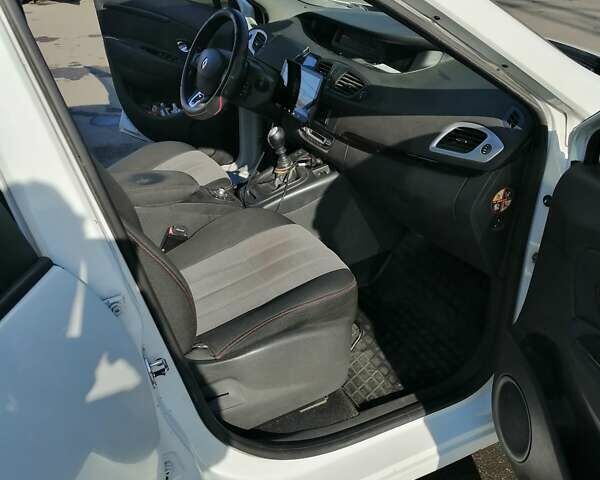 Білий Рено Megane Scenic, об'ємом двигуна 1.5 л та пробігом 402 тис. км за 9100 $, фото 3 на Automoto.ua