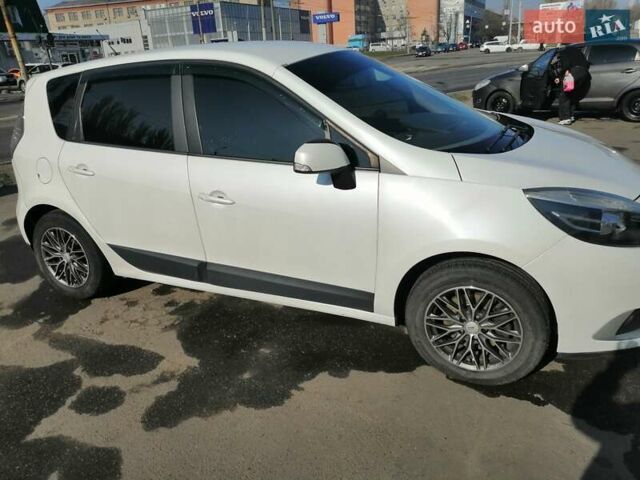 Білий Рено Megane Scenic, об'ємом двигуна 1.5 л та пробігом 402 тис. км за 9100 $, фото 7 на Automoto.ua