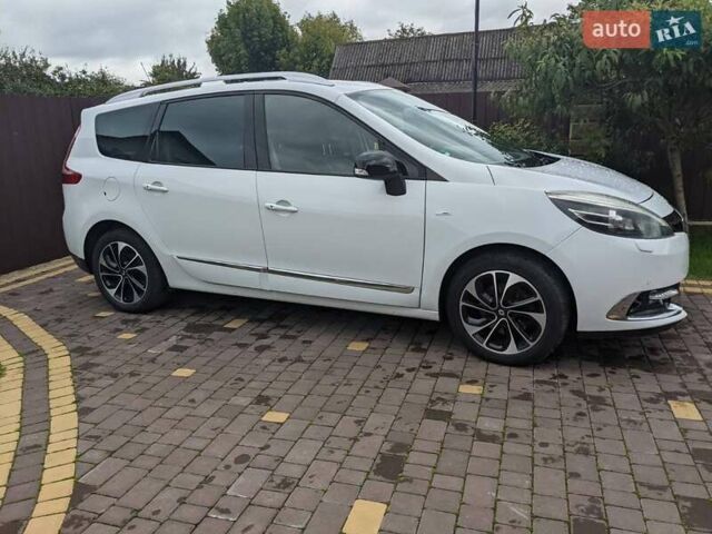 Белый Рено Megane Scenic, объемом двигателя 1.6 л и пробегом 210 тыс. км за 11200 $, фото 3 на Automoto.ua