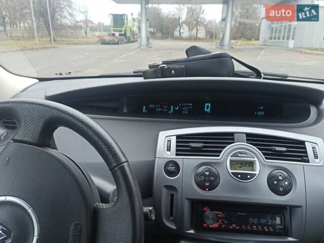 Бежевый Рено Megane Scenic, объемом двигателя 1.6 л и пробегом 306 тыс. км за 5300 $, фото 5 на Automoto.ua