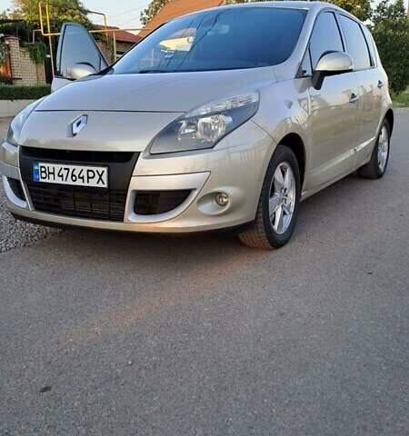Бежевый Рено Megane Scenic, объемом двигателя 1.5 л и пробегом 230 тыс. км за 7599 $, фото 20 на Automoto.ua
