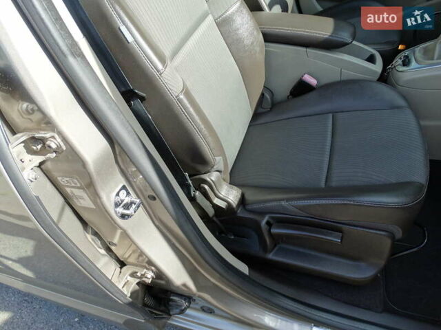 Бежевий Рено Megane Scenic, об'ємом двигуна 1.5 л та пробігом 259 тис. км за 8900 $, фото 31 на Automoto.ua