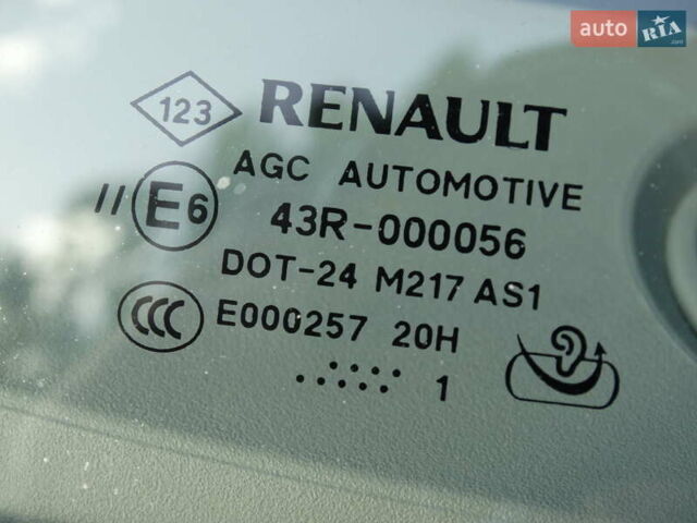 Бежевий Рено Megane Scenic, об'ємом двигуна 1.5 л та пробігом 259 тис. км за 8900 $, фото 8 на Automoto.ua
