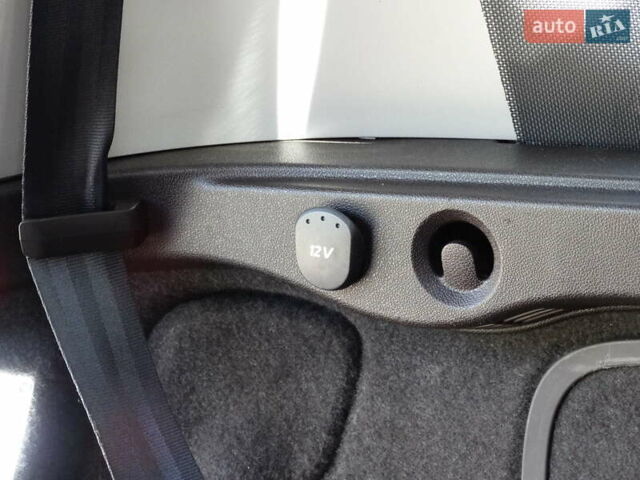 Бежевий Рено Megane Scenic, об'ємом двигуна 1.5 л та пробігом 259 тис. км за 8900 $, фото 27 на Automoto.ua