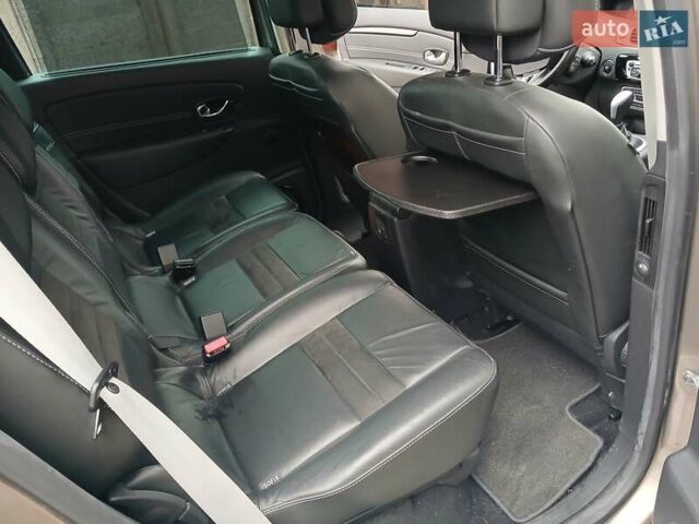 Бежевый Рено Megane Scenic, объемом двигателя 1.5 л и пробегом 149 тыс. км за 10500 $, фото 29 на Automoto.ua