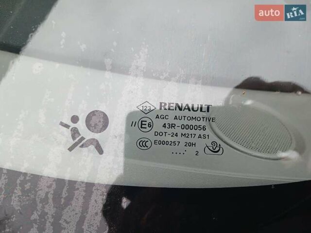 Бежевый Рено Megane Scenic, объемом двигателя 1.5 л и пробегом 149 тыс. км за 10500 $, фото 38 на Automoto.ua
