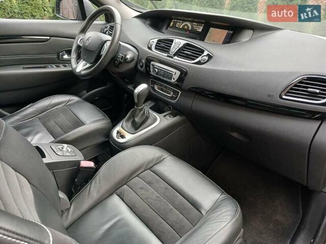 Бежевый Рено Megane Scenic, объемом двигателя 1.5 л и пробегом 149 тыс. км за 10500 $, фото 31 на Automoto.ua