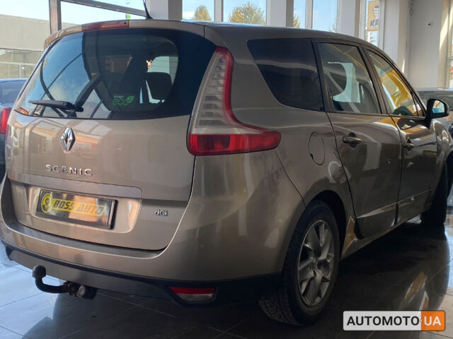 Бежевый Рено Megane Scenic, объемом двигателя 1.5 л и пробегом 217 тыс. км за 7400 $, фото 2 на Automoto.ua
